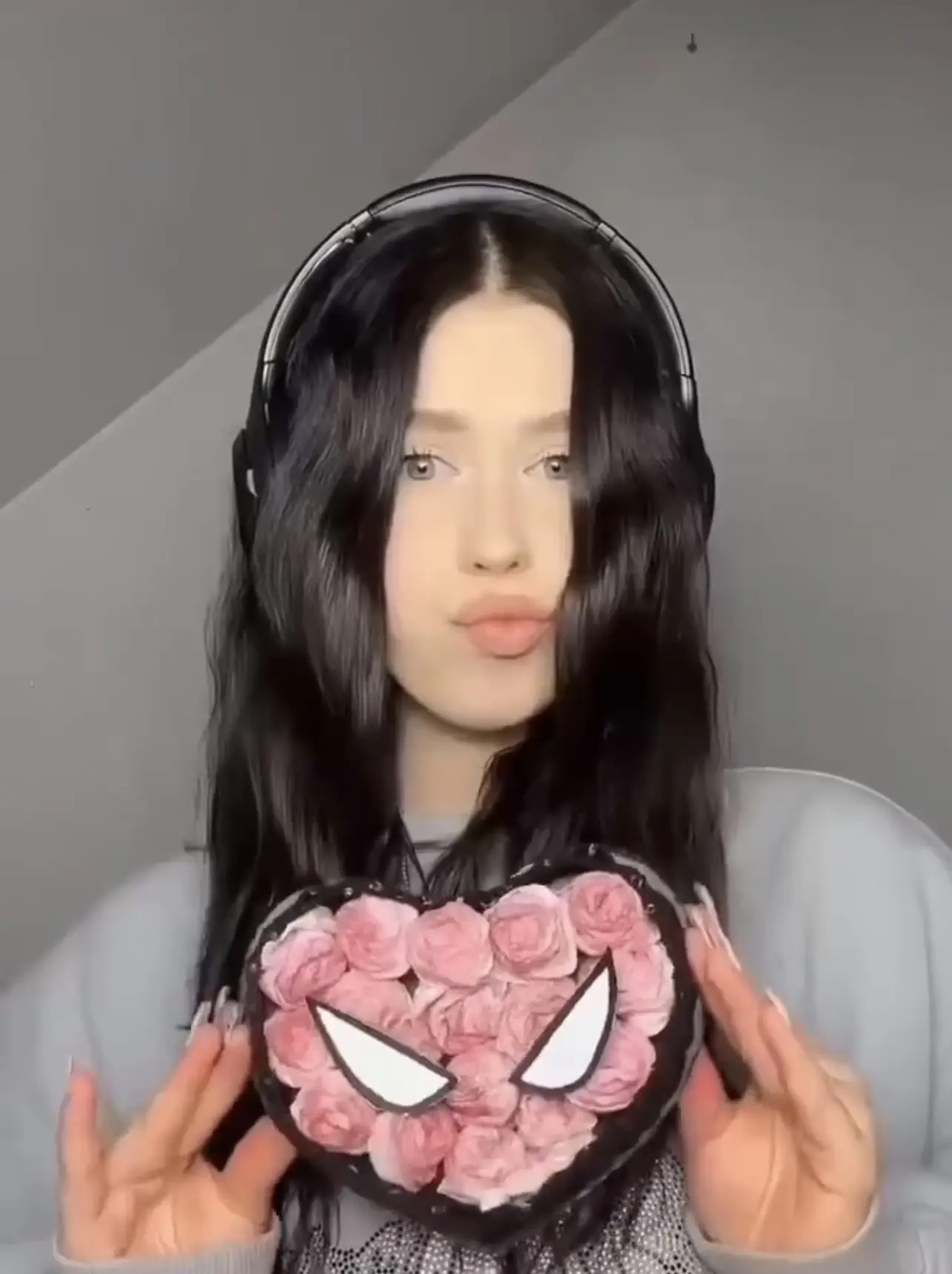 Прикольный подарок в стиле человека-паука💫
