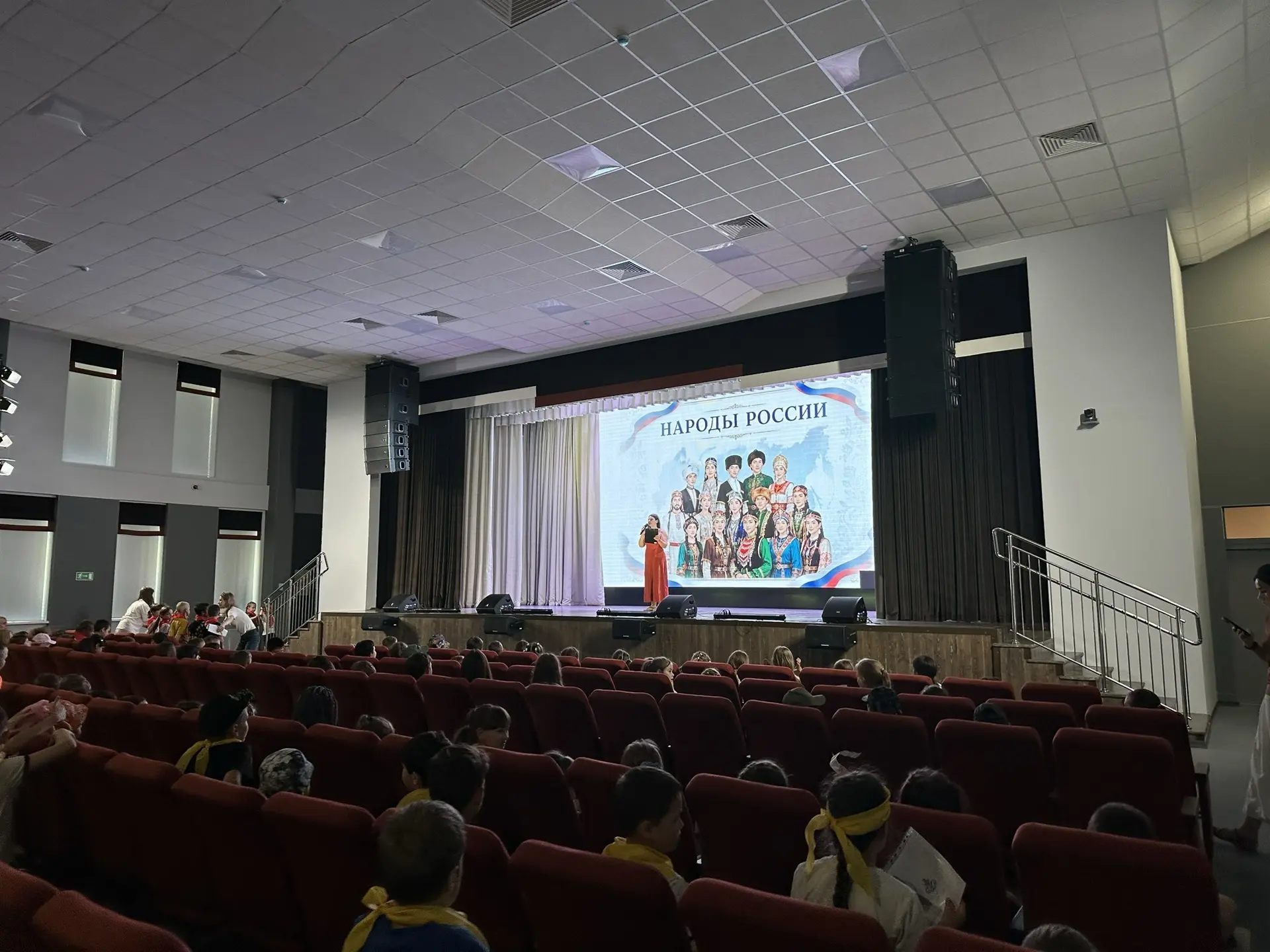 В нашем летнем лагере «Разноцветные ладошки» сегодня было особенно шумно и красочно! Мы провели меро