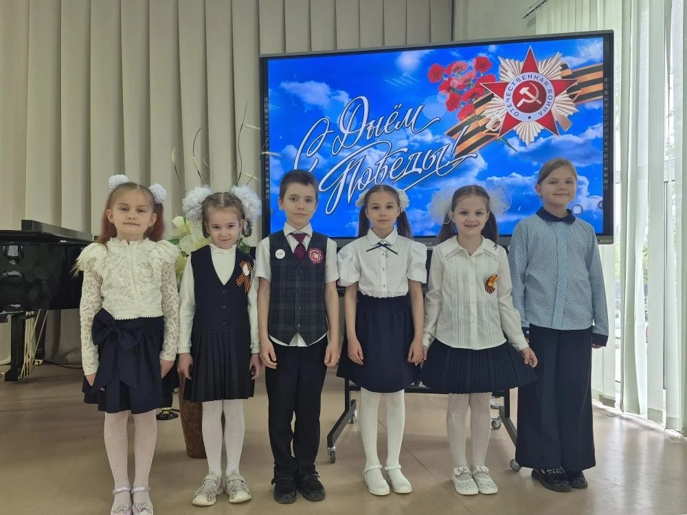 🎉 В Москве подведены итоги Международного патриотического конкурса "Жар-Птица России",...