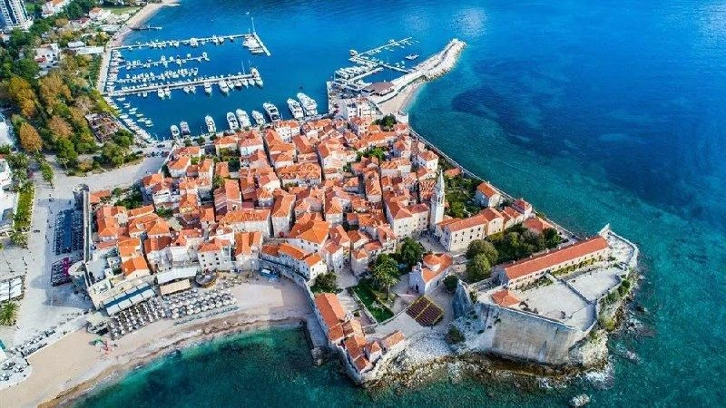 ⚡️🇲🇪 Черногория официально отменила безвизовый режим для россиян и белорусов с 1 нояб...