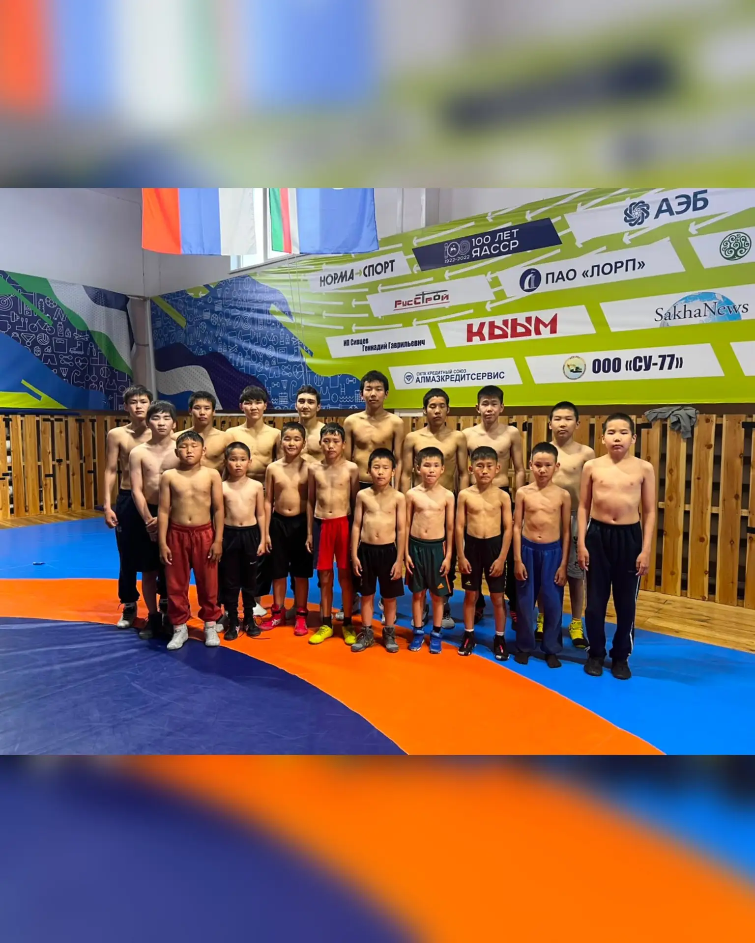 Интенсивные тренировки продолжаются у тренера-преподавателя по вольной борьбе Эрчим Ивановича в селе