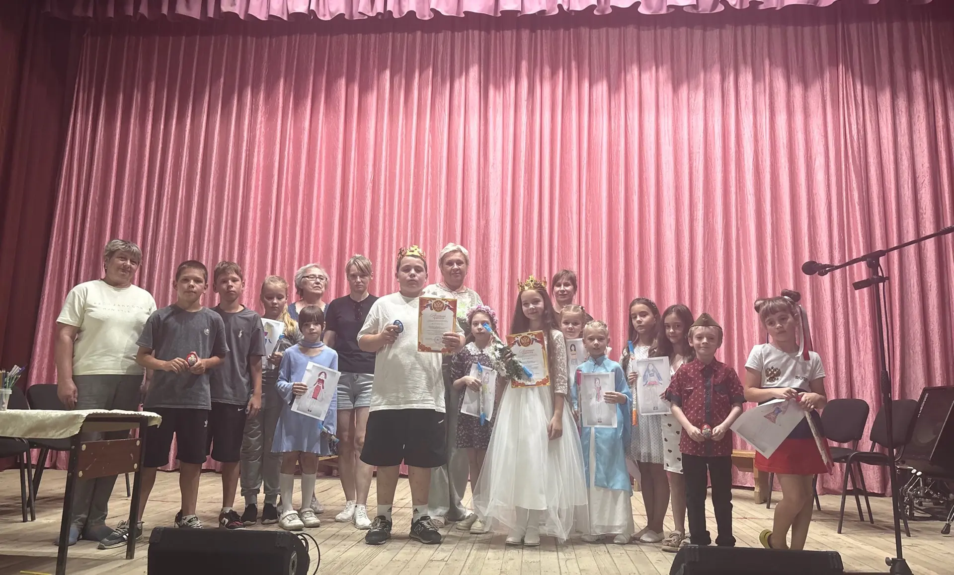 🌼✨ В нашем «Куйбышевском СКДЦ» прошел захватывающий конкурс на титул Мисс и Мистера Ромашка! ✨🌼

У