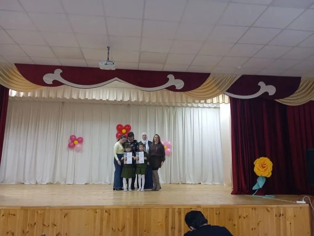 Созвездие-Йолдызлык фестиваленең зона этабында бакчабызда тәрбияләнүче А. Ясминә һәм Г....