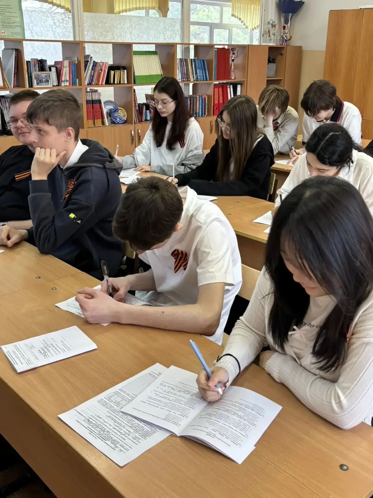 Избирательный диктант   🗳️Вчера наши ребята из старших классов приняли активное участие в ежегодной 