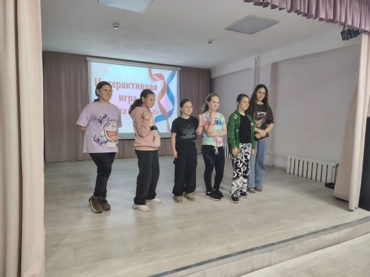 Ещё одна игра, посвященная Дню России, сегодня прошла во Дворце детского творчества.