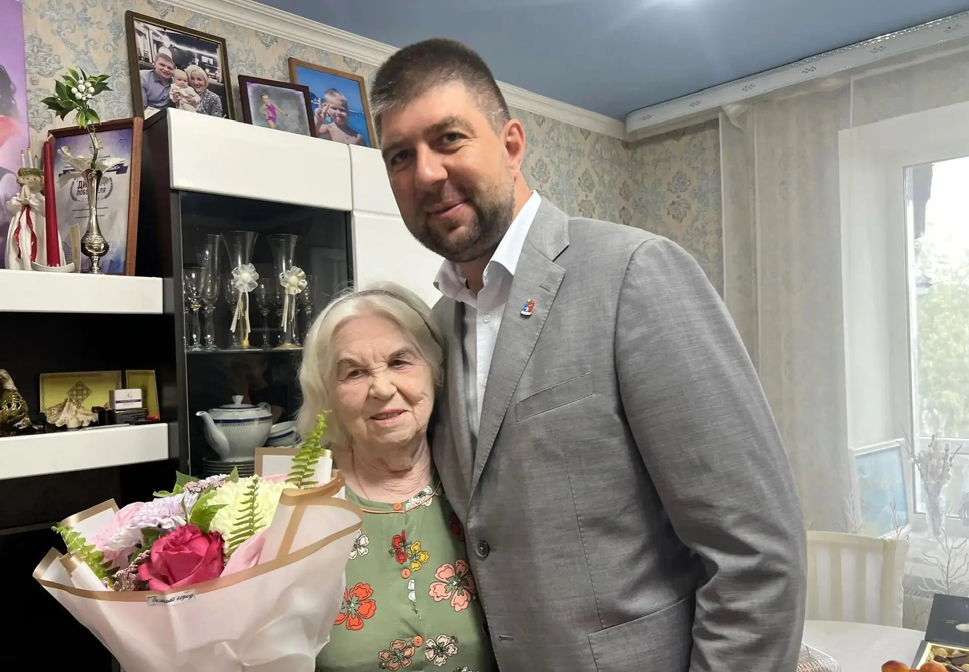 Все ровесники города получат поздравления.