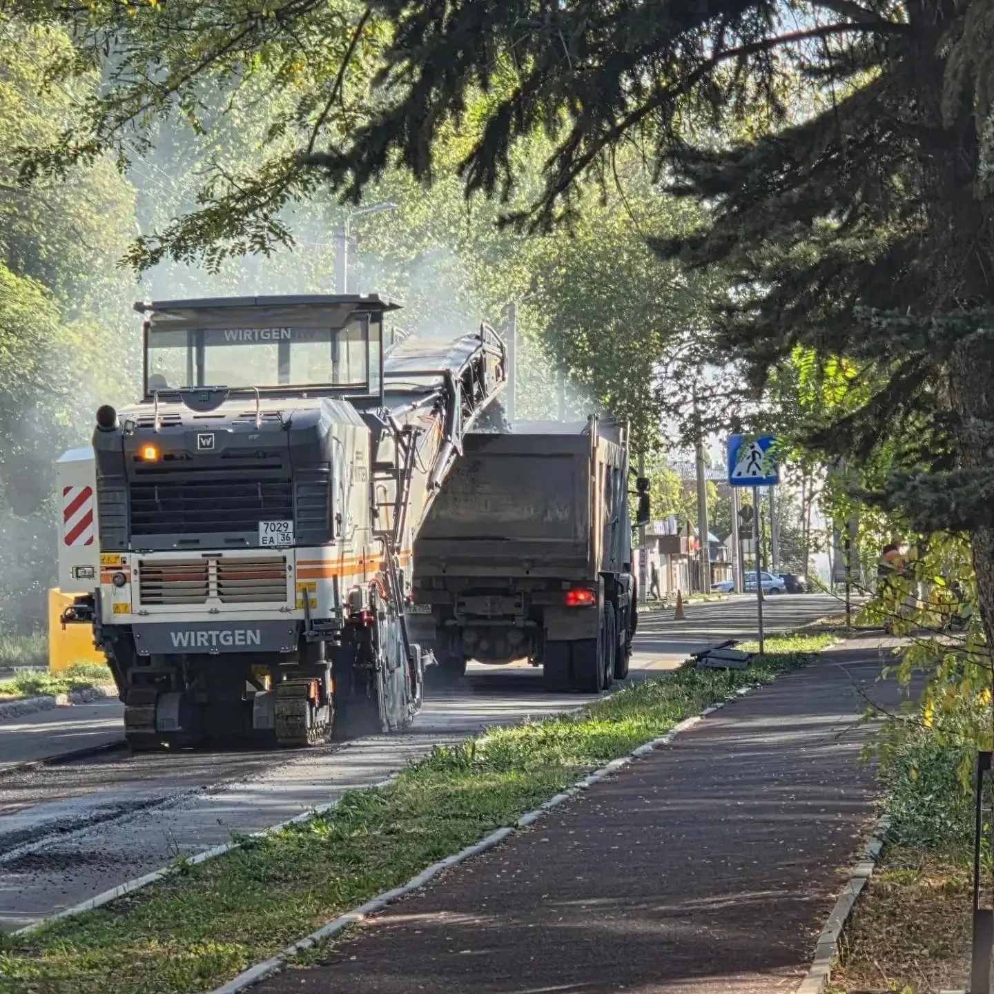 Для водителей и пешеходов: в Кировском обновляют улично-дорожную сеть