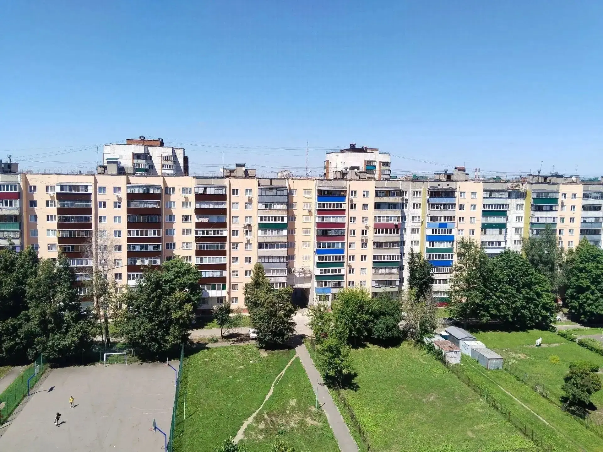 🏠Подрядная организация продолжает капитальный ремонт фасада МКД по адресу:  г. Курск, ...