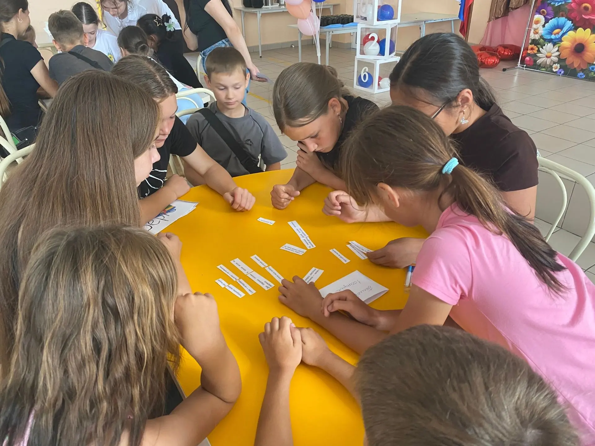 🎉 Двенадцатый день в лагере 🎉

**🌞 Утро: Зарядка от наших предков «Славянская сила»**
*   **Форма