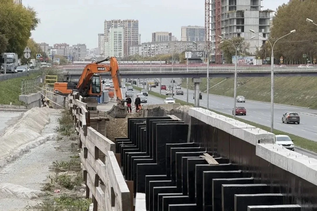 🛣 В Новосибирске приступили к обратной засыпке котлована на Ипподромской магистрали