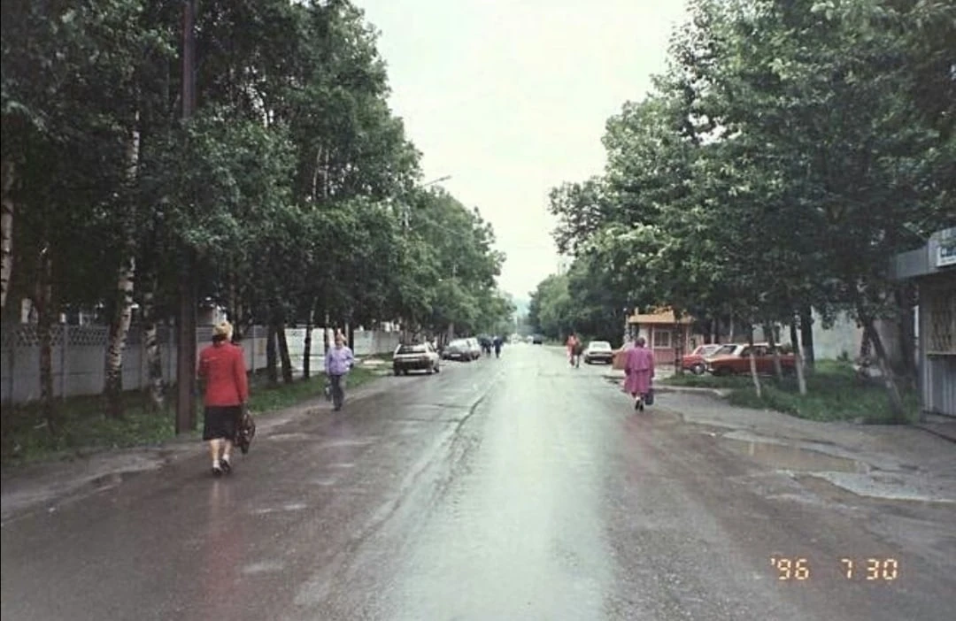 Район Луча. От Комсомольской до Мира. Южно-Сахалинск. 1996 год.
