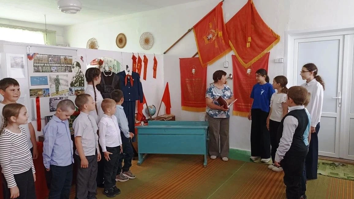 💥Знакомство с прошлым и настоящим детских организаций🥁               19 мая в России ...