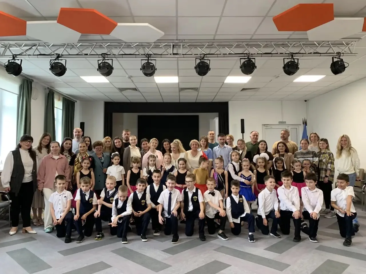 В 1"А" классе (кл.рук.Рамазанова А.А.) прошло праздничное мероприятие"До свидания,  1 класс! ".  Реб