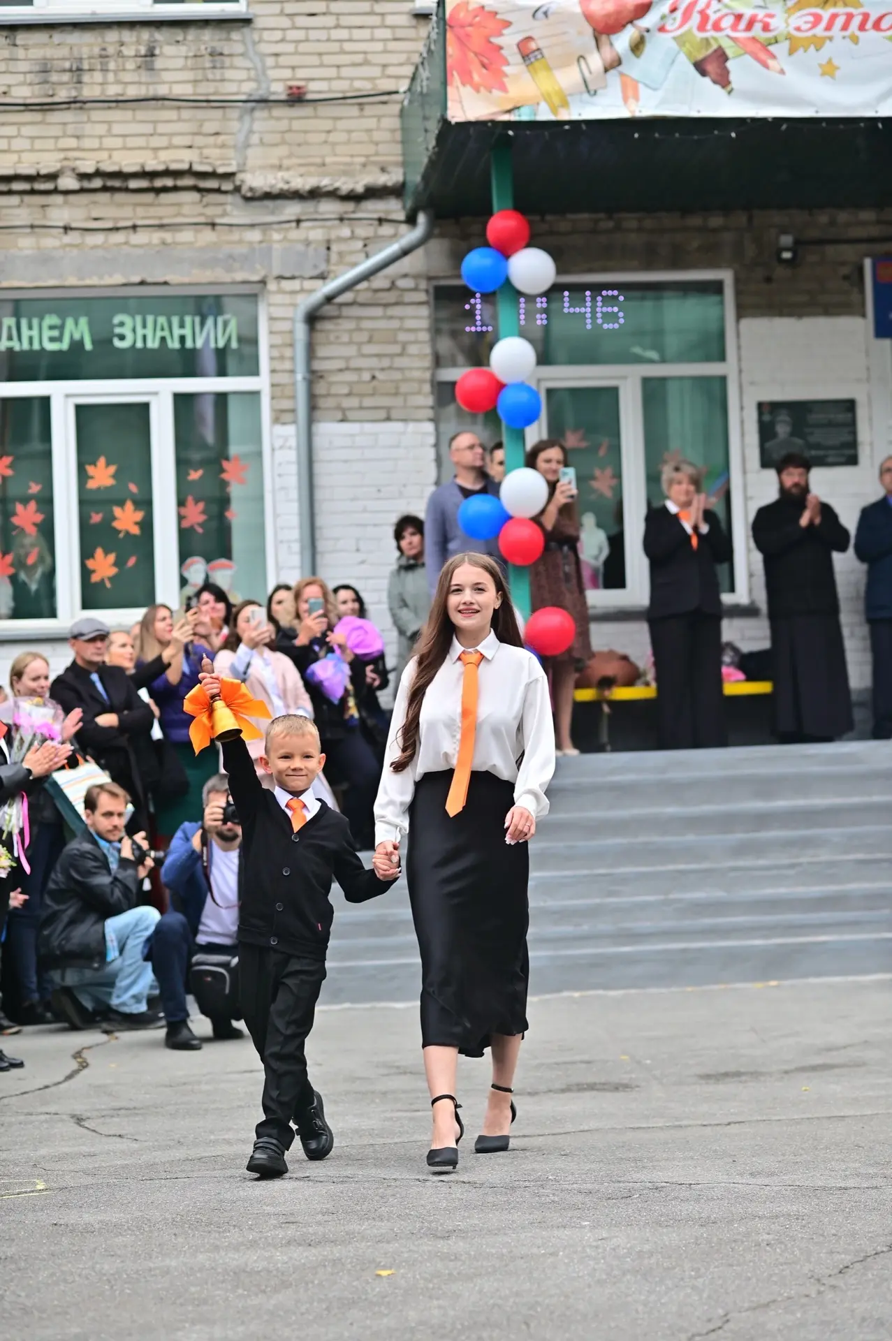 Напоминаем, что в нашей школе действует школьная форма!

🧡🖤💭Парадная форма № 1: классические брюк