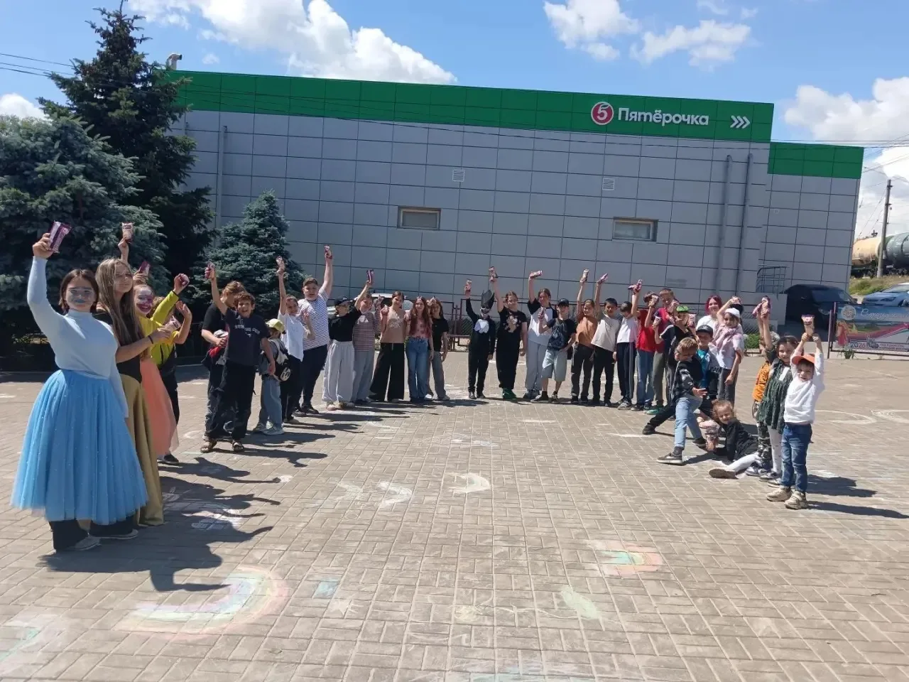 ✨ Двойной праздник, двойное счастье и море сладких улыбок! 

☀️ 1 июня выдался по-настоящему тёплым 