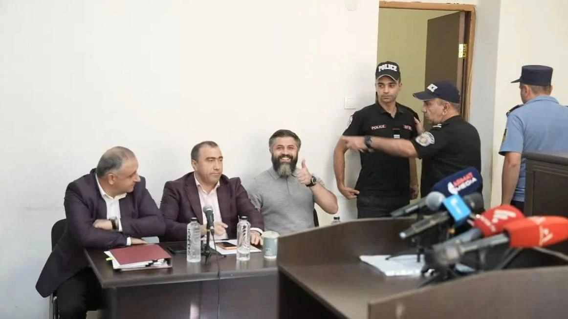 👤🔰Соратник лидера  оппозиционной "Сильной Армении" #Алик_Алексанян  отпущен из-под ст...