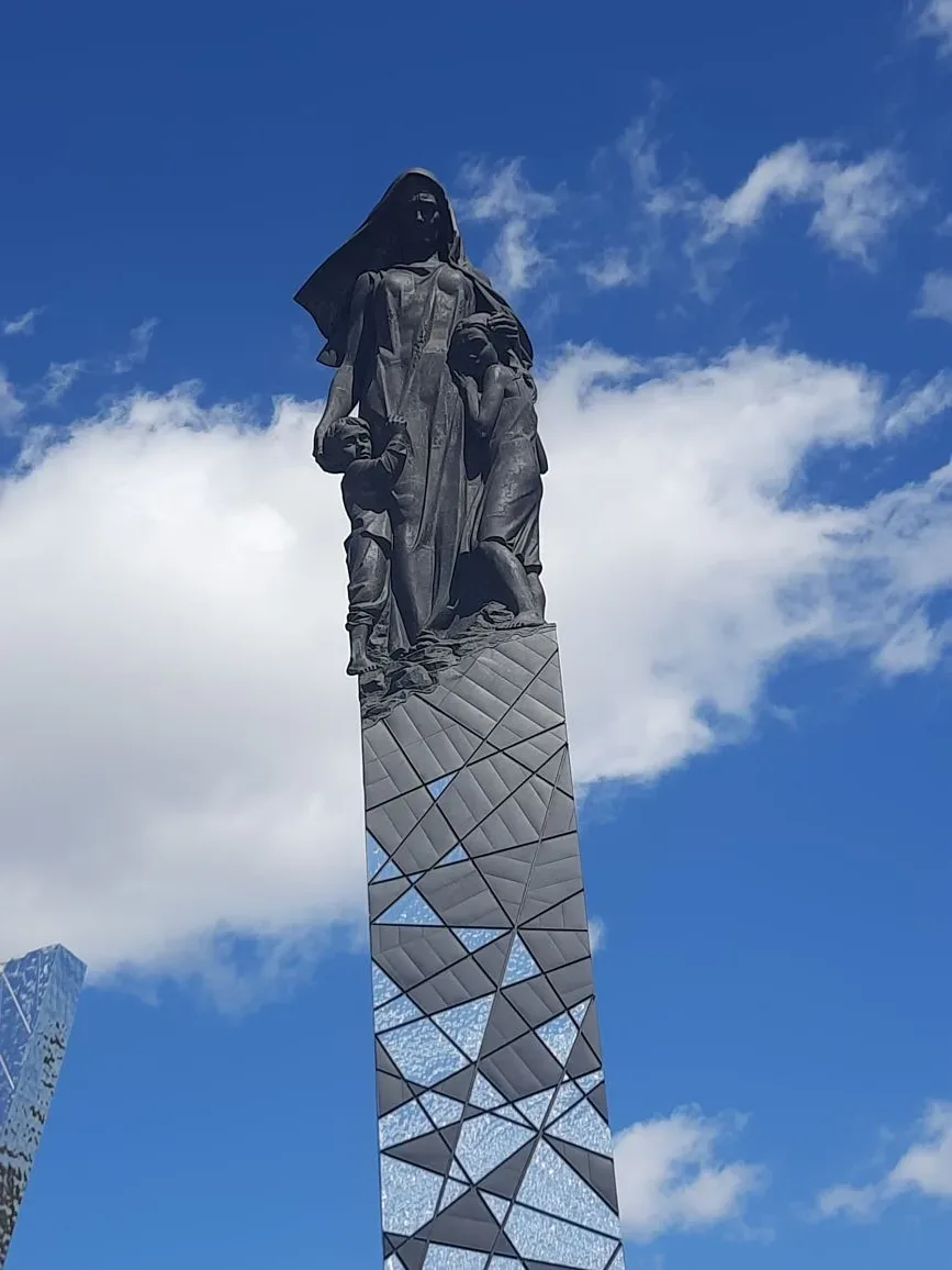 05.05.2026 📣 Экскурсия 10В класса: память, которая живёт в сердце 📣  5 мая  ученики 10В класса посет