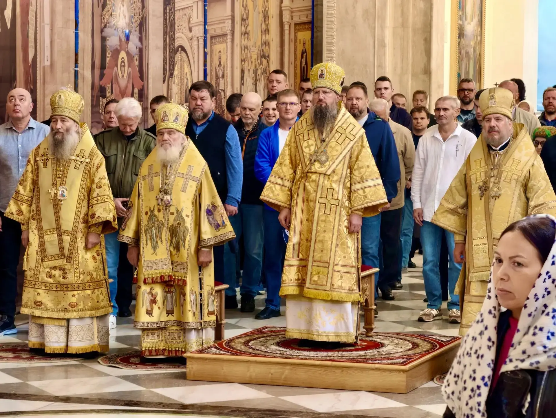 Сегодня, 4 октября, - день 15-летия Приморской митрополии.