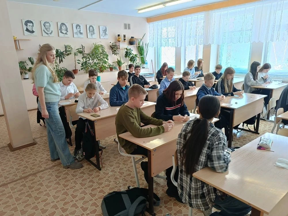 🌷 Поздравления от родителей в День школьного содружества.  "Пусть школа развивается, укрепляется, ра