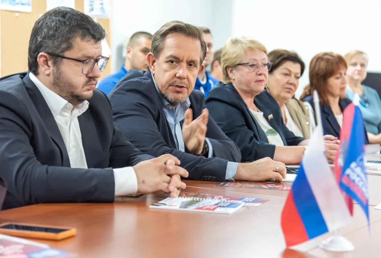 Мы часто говорим о будущем городов — о развитии, технологиях, новых проектах. Но движен...