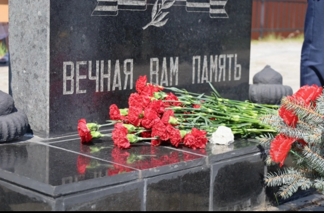 8 мая в канун 81-ой годовщины Победы в Великой Отечественной войне в Мостовой Слободе, у памятника в