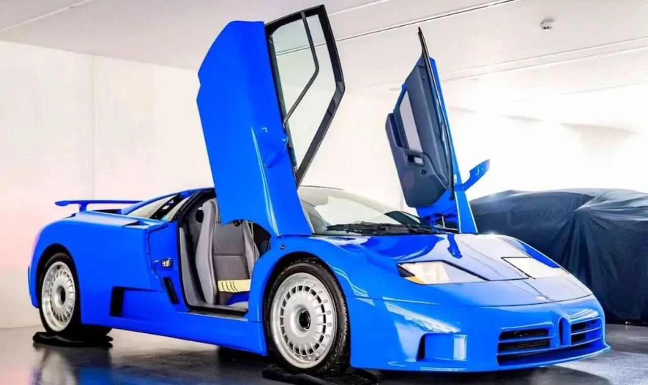 В Дубае продают редкий Bugatti EB110 1994 года с пробегом всего 683 км.

За суперкар с 560-сильным V