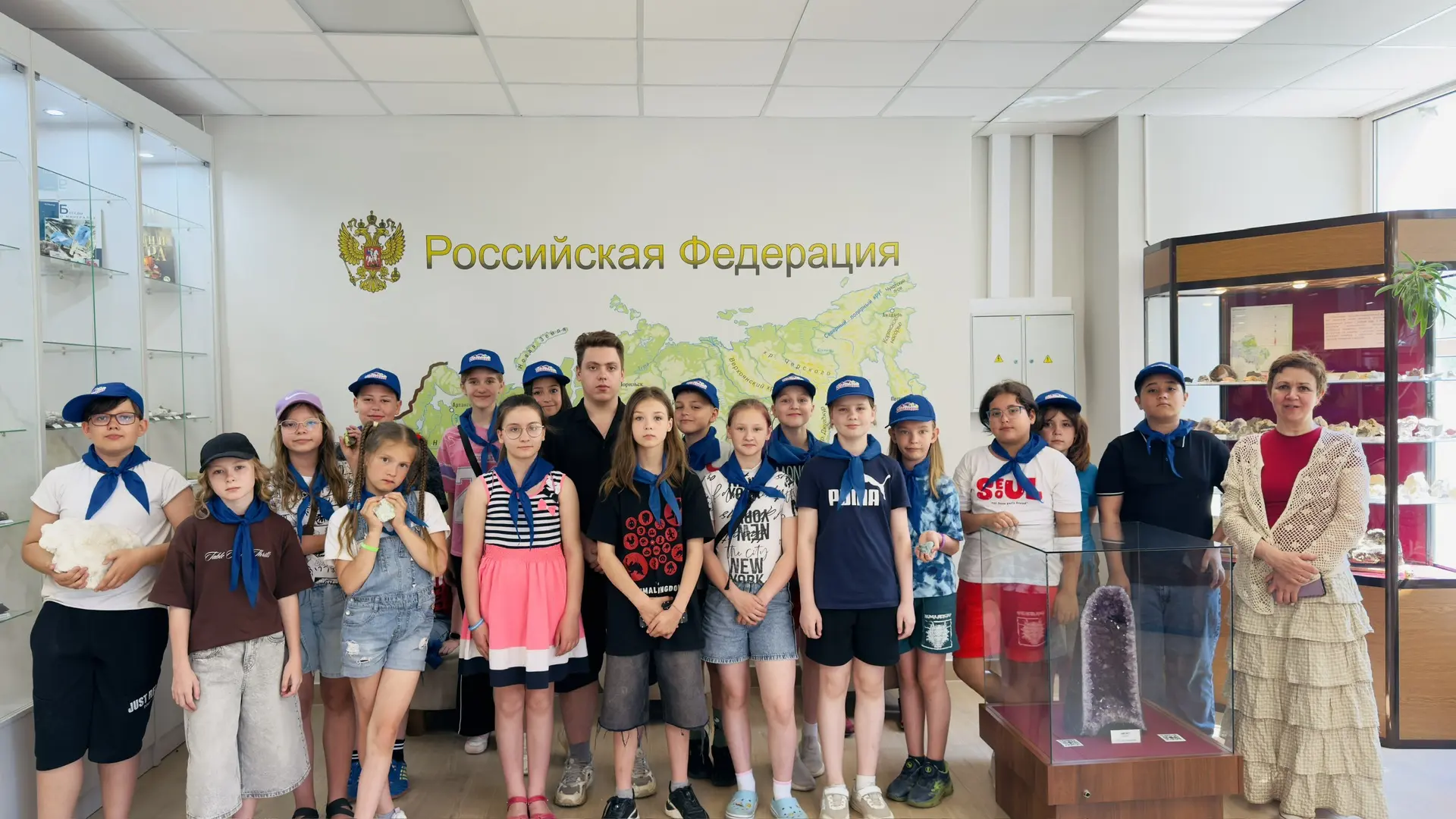 🎉 Седьмой день в летнем лагере «Мультландия» прошёл ярко и насыщенно!

🌅 Утро началось с бодрой за