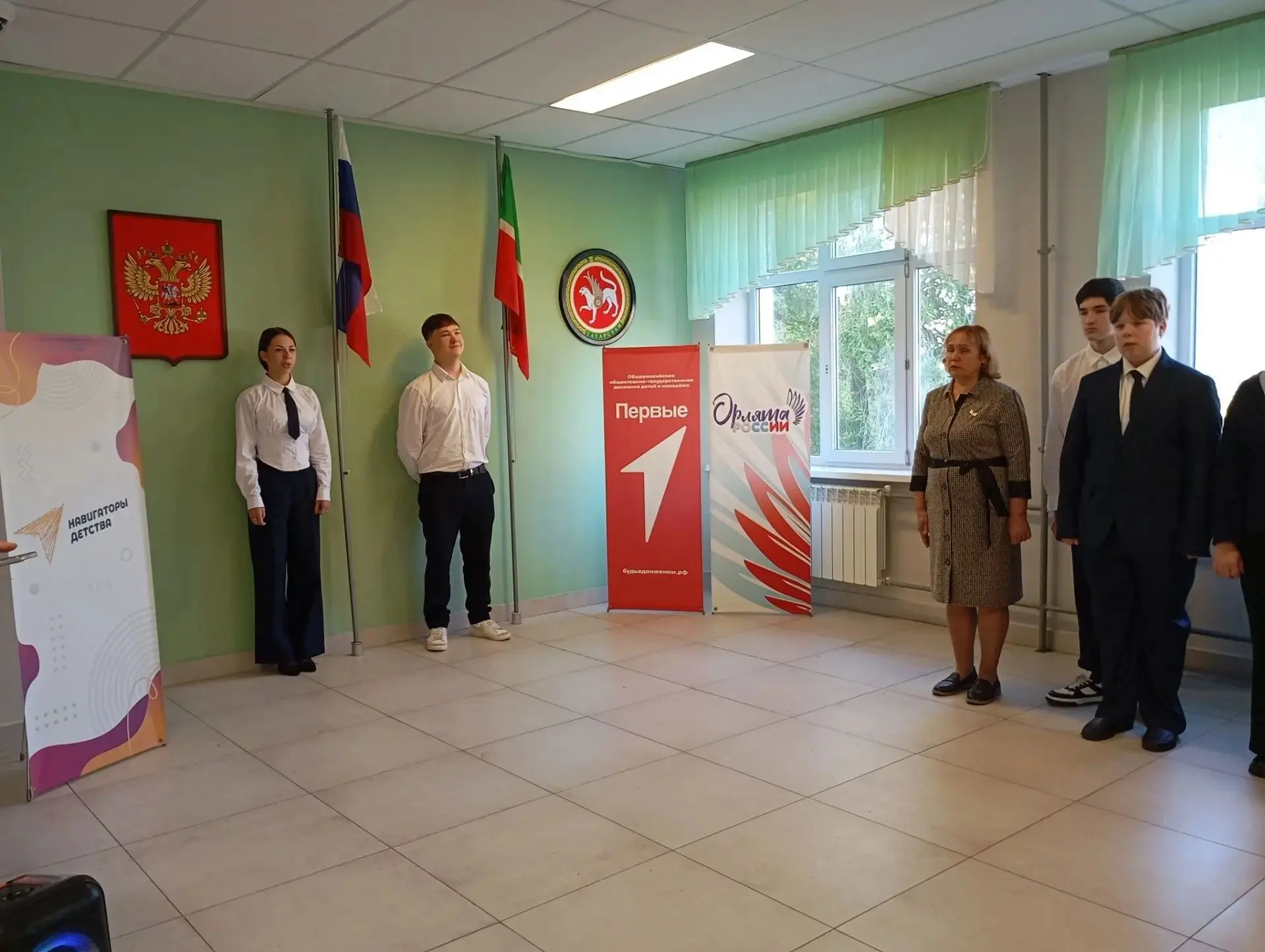 Утро понедельника, 21 сентября, традиционно началось с торжественной линейки, церемонии...