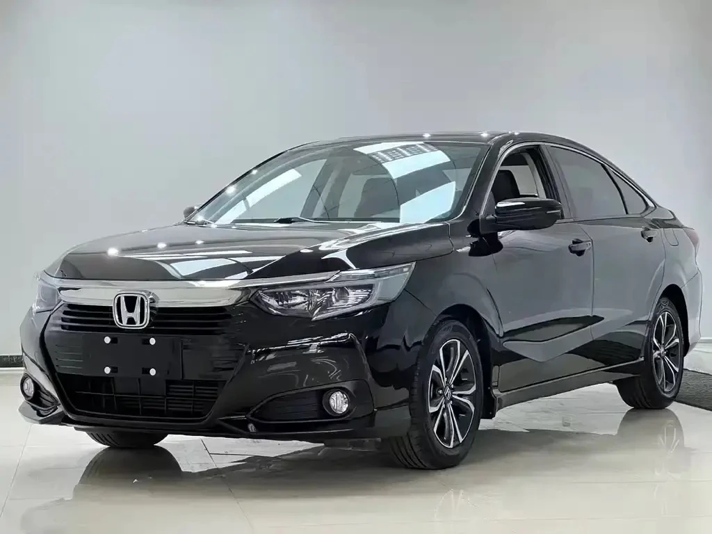 Страна: Китай
Марка:   Honda
Модель: Crider 180 Turbo CVT Luxury Edition
Объем двигателя: 1.0 л турб