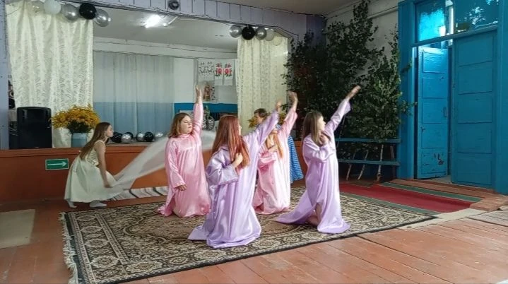 15 августа в Дубровском сельском Доме культуры был проведен праздничный концерт, посвящ...