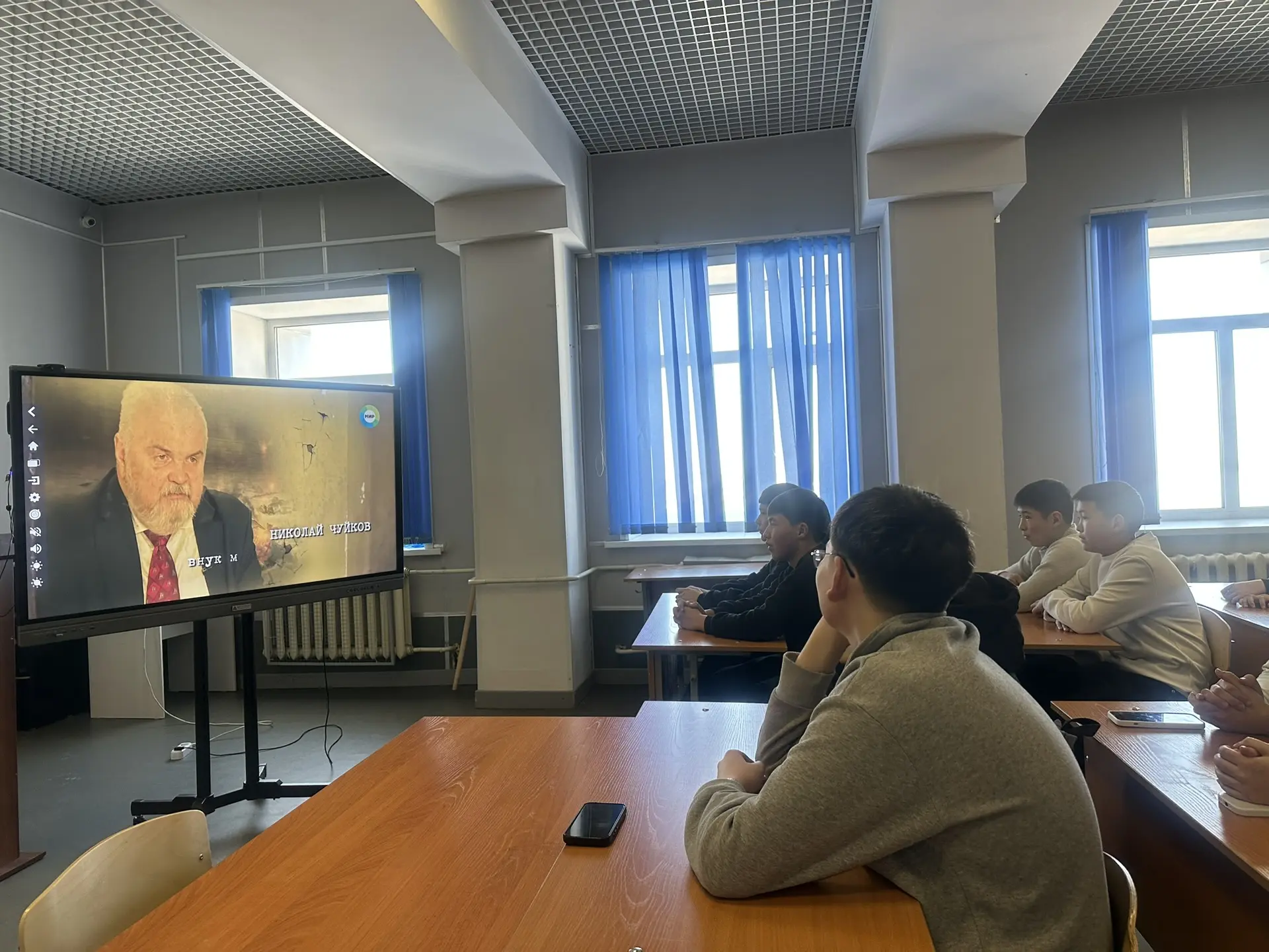 🎞️Кинолекторий "Сталинград" 🎞️ 💬В преддверии памятной даты, советники нашей школы Докеева А.А. И Ерк