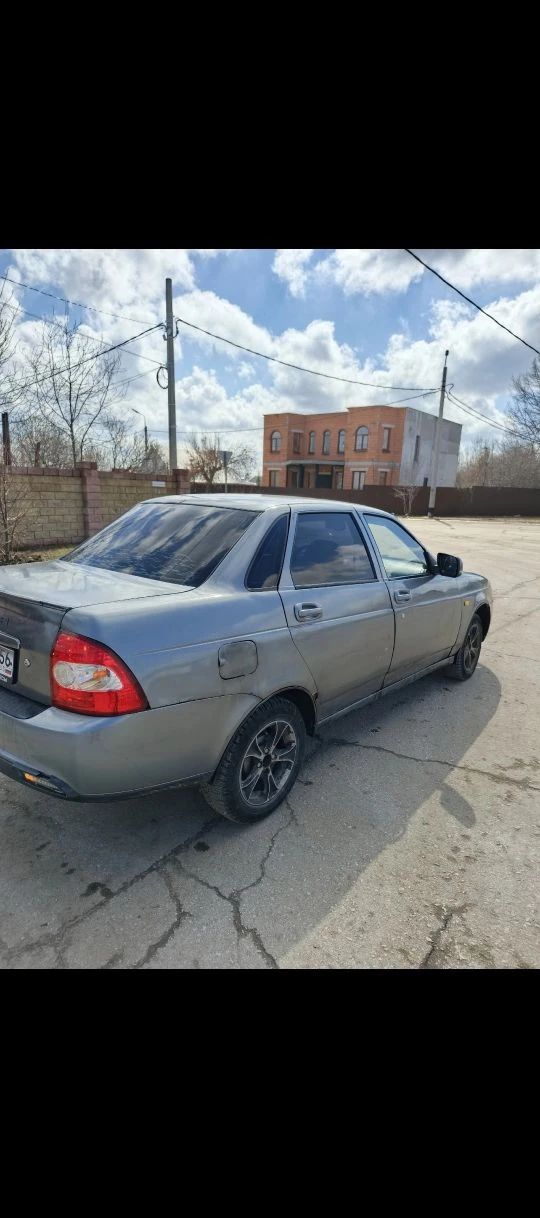 🚗 Lada Priora