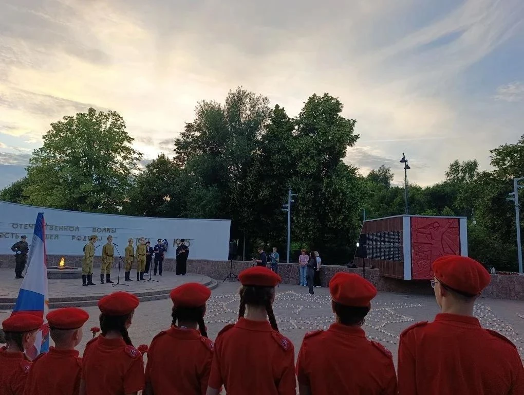 🚩21 июня 2026 г. Наши юнармейцы почтили память павших героев в рамках всероссийской акции «Свеча Па
