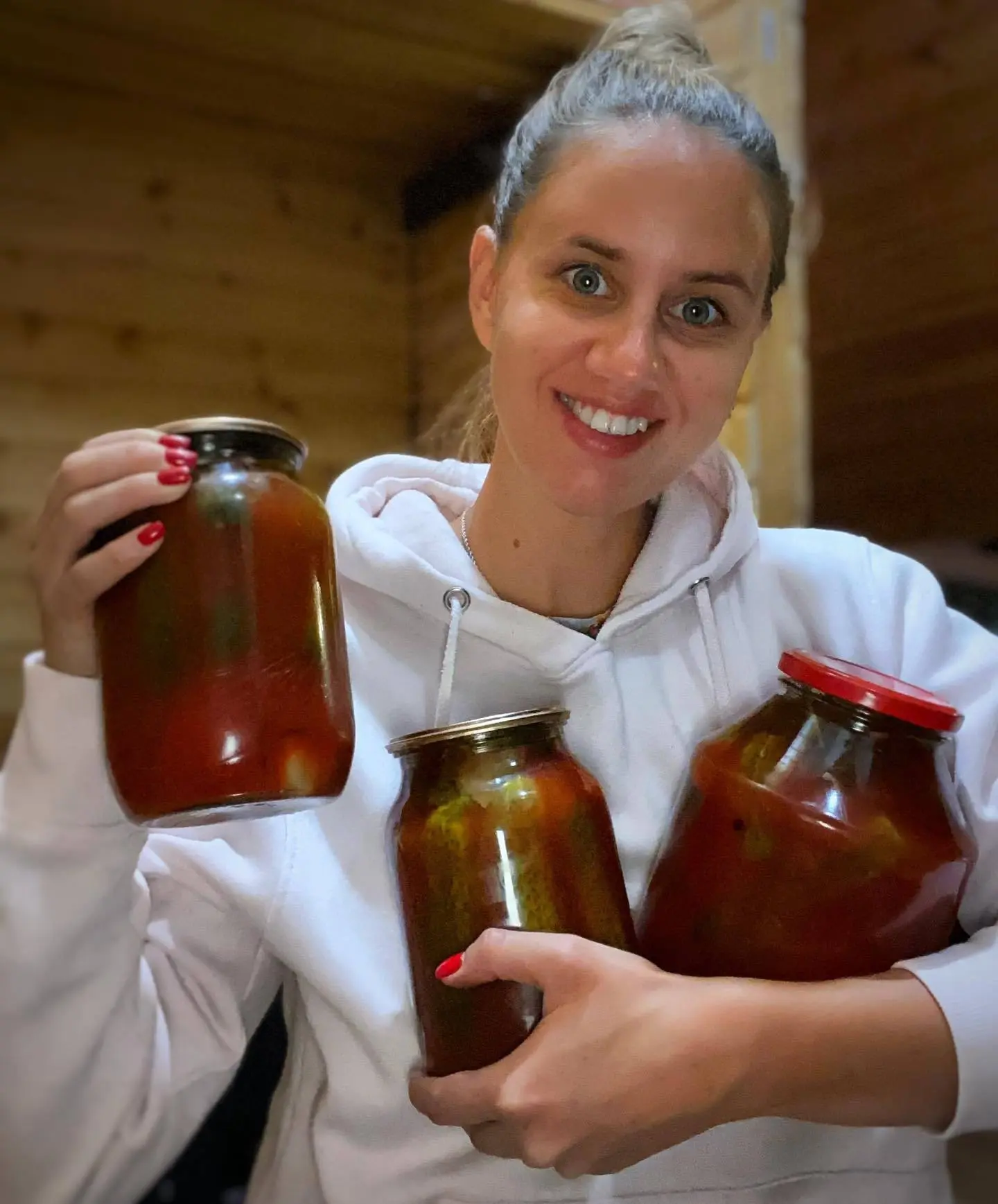 По многочисленным просьбам повторяю рецепт самых вкусных огурцов в томатном соусе🥒🥫⁣⁣⠀