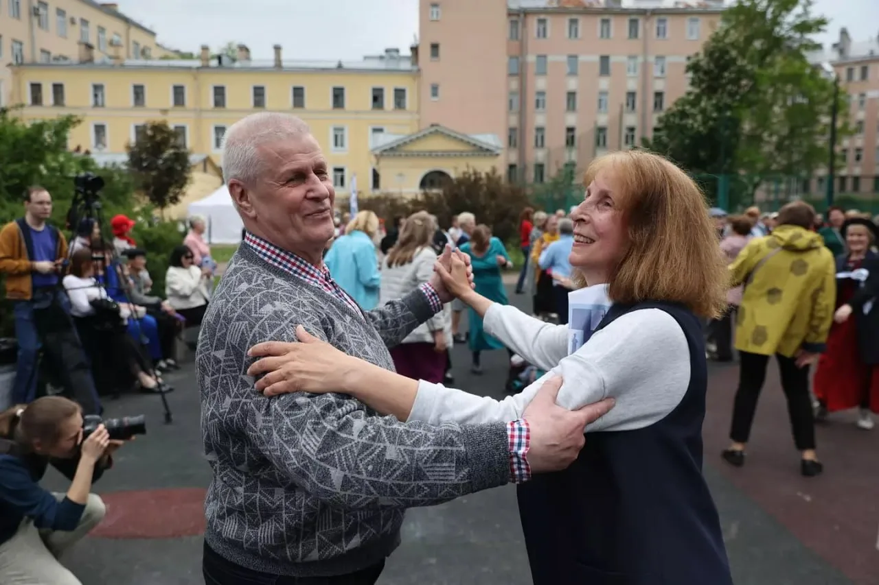 Сегодня, 1 октября в 18:00 в Центре культуры и досуга «Кировец» состоится праздничный к...