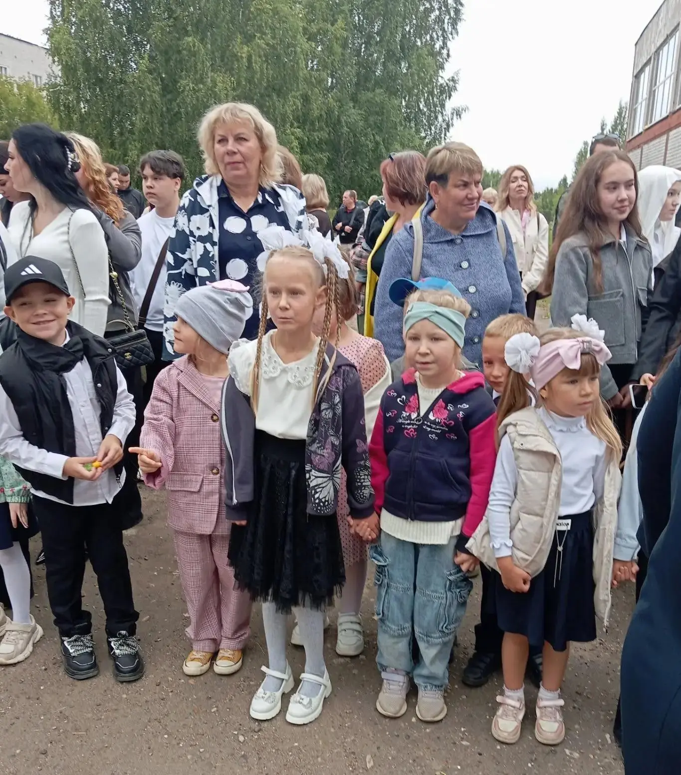 Посещение торжественной линейки 1 сентября дошкольниками подготовительной группы имеет ...