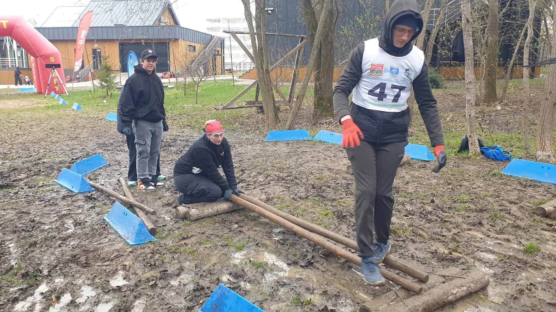 Ученики Химических и Геолого-географического спецклассов Пятьдесят седьмой приняли участие в Межрайо