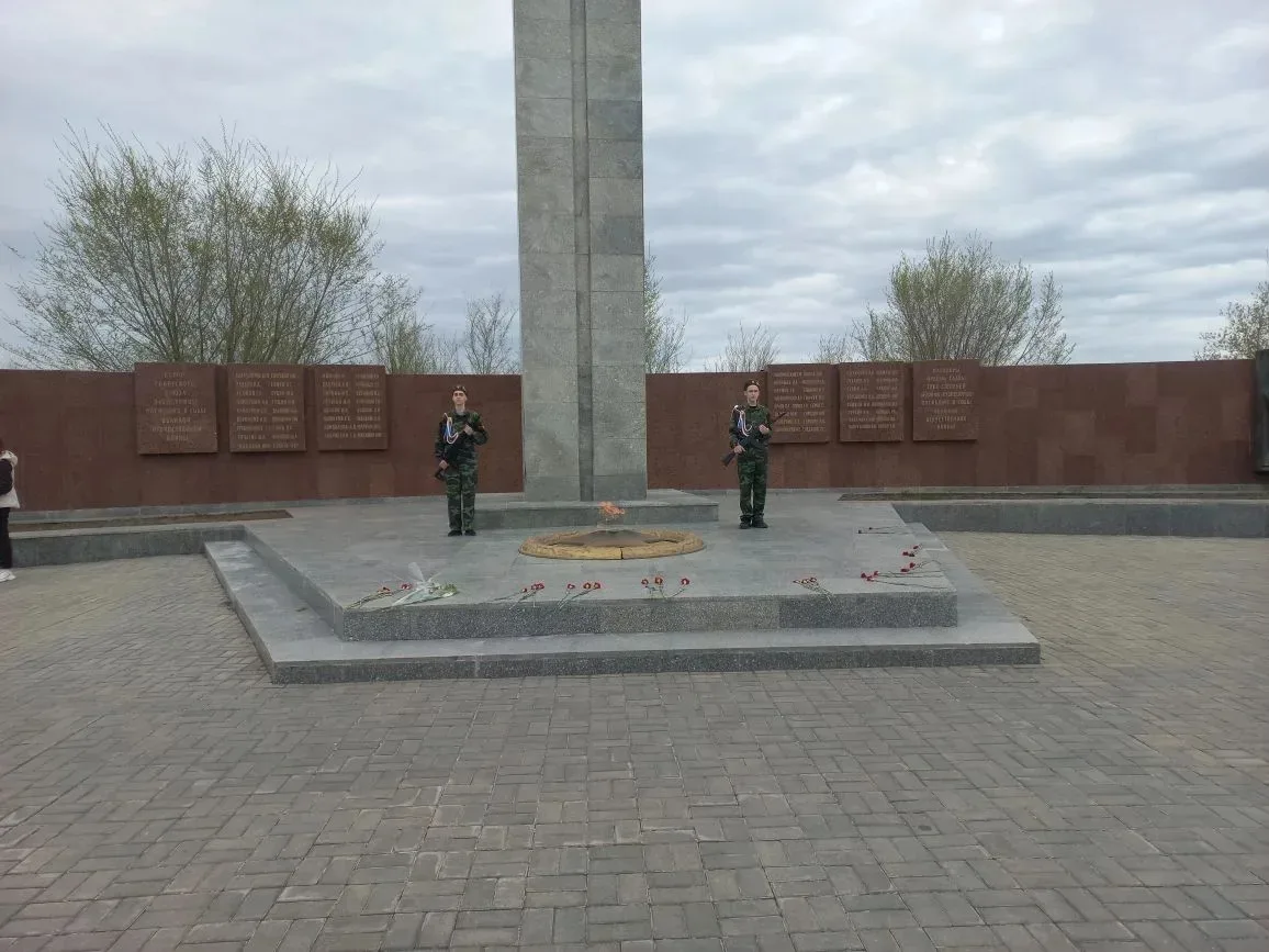 💥Наши учащиеся приняли эстафету памяти к несению Вахты у Вечного огня.  «Пост №1» — это не просто де