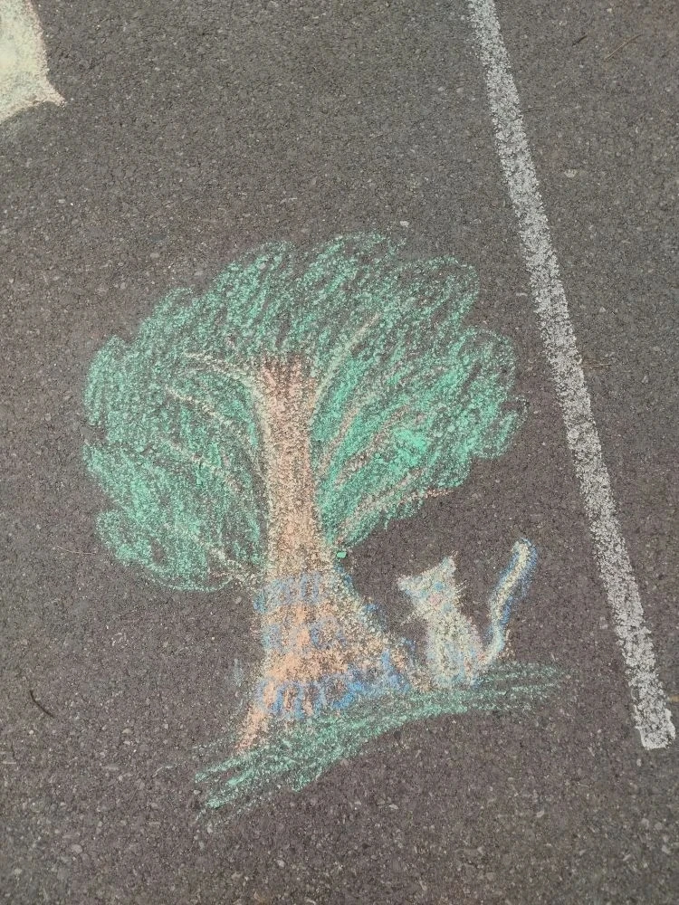 Сказки Пушкина ожили на асфальте в Свиягинской школе 🎨☀️