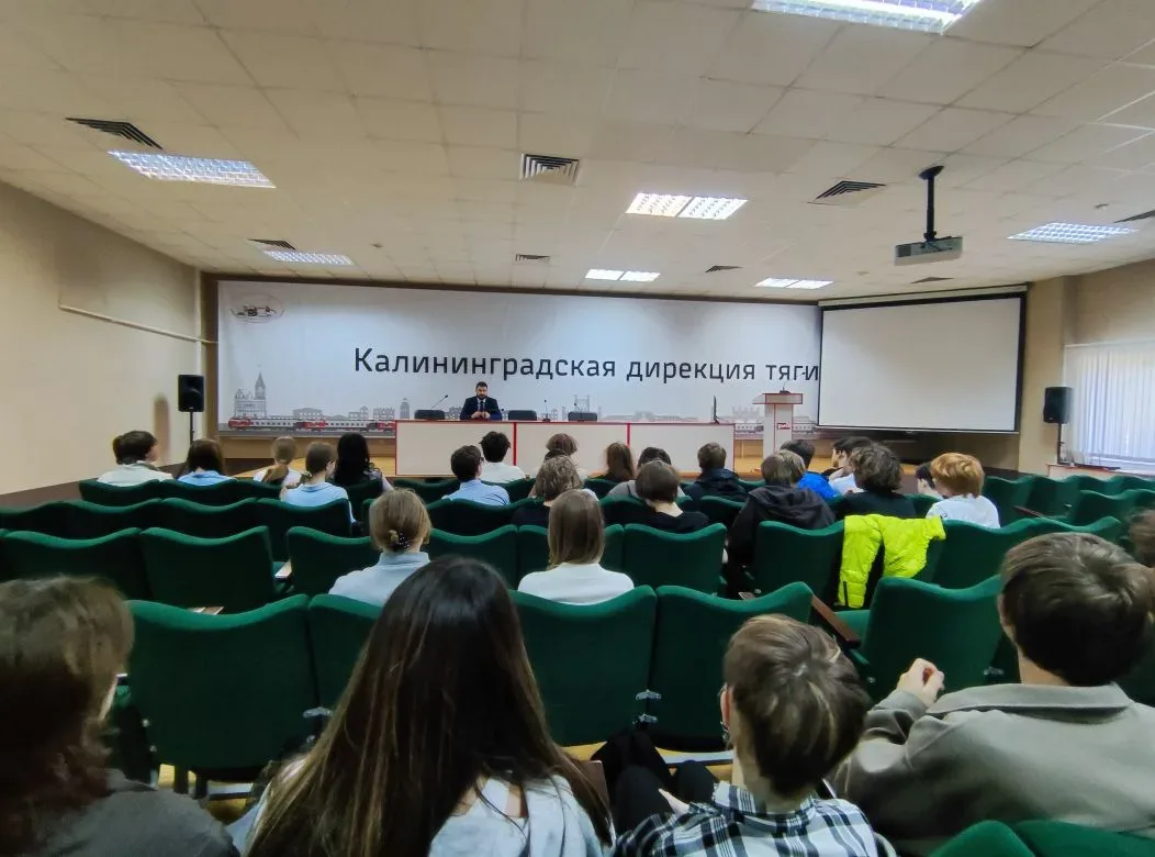 В Калининградскую дирекцию тяги – Калининградский филиал ОАО РЖД отправился 9 ФМ класс  Благодарим р