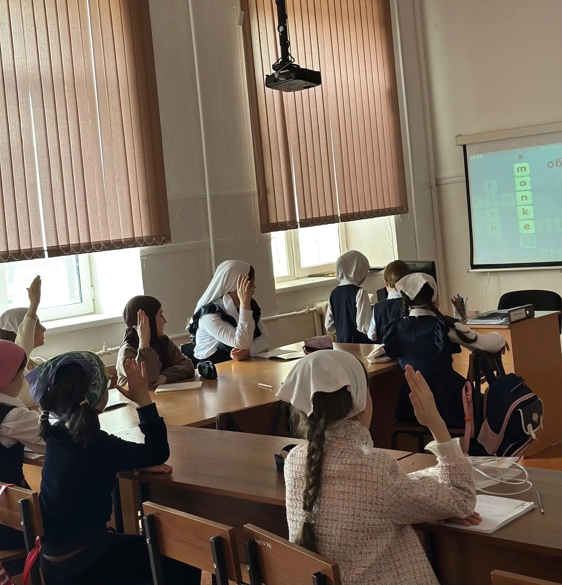 Английский с интересом — учиться можно увлекательно!  Когда дети разгадывают кроссворд на английском