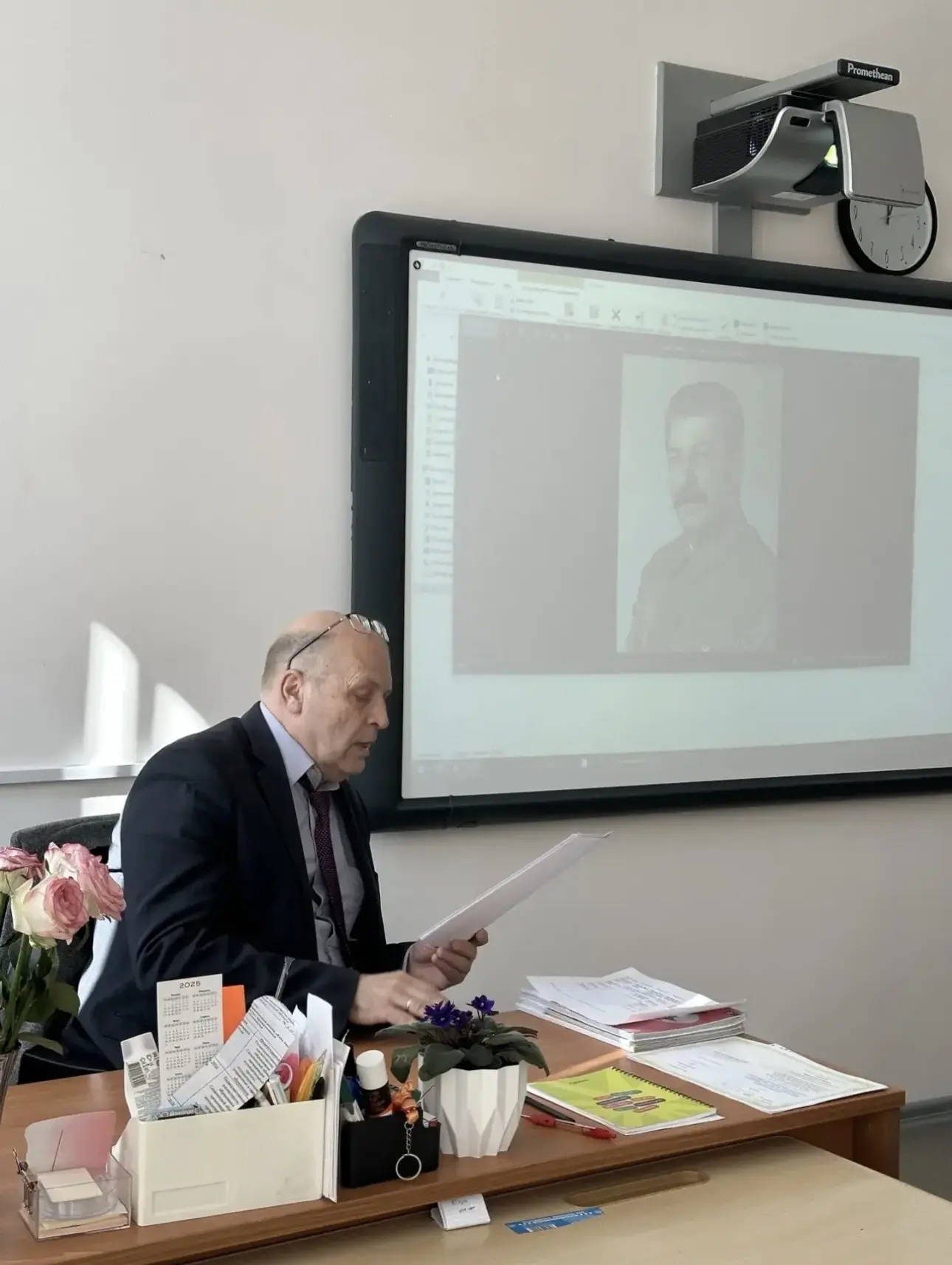 🎓 Интеллектуальная подготовка к «Зарнице»!  Ученики 5-6 классов гимназии активно готовятся к военно-