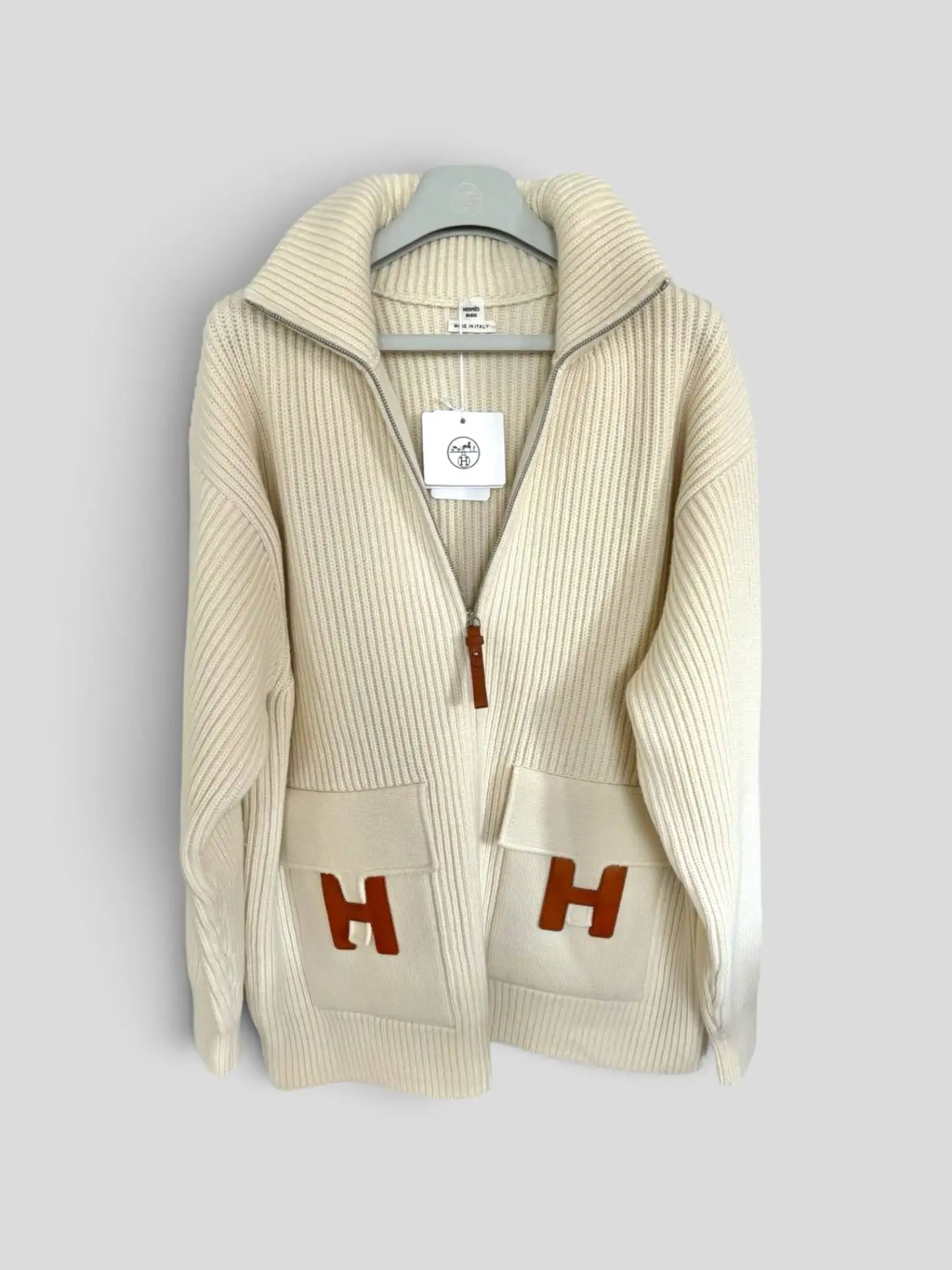 Новый шерстяной кардиган Hermes, маркировка 38.