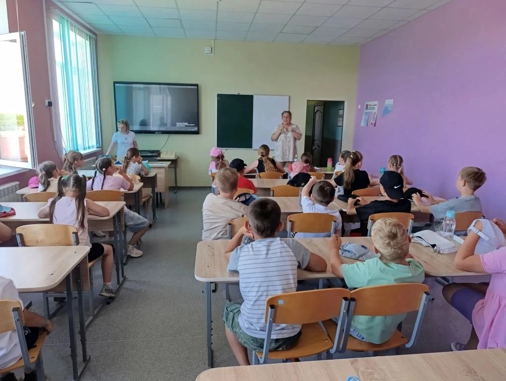 Сегодня в нашем лагере мы провели очень важный разговор с ребятами о вербовке и безопасности в сети.