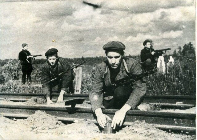 🗓 22 июля 1943 г. началась одна из крупнейших операций советских партизан – «Рельсовая война», цель