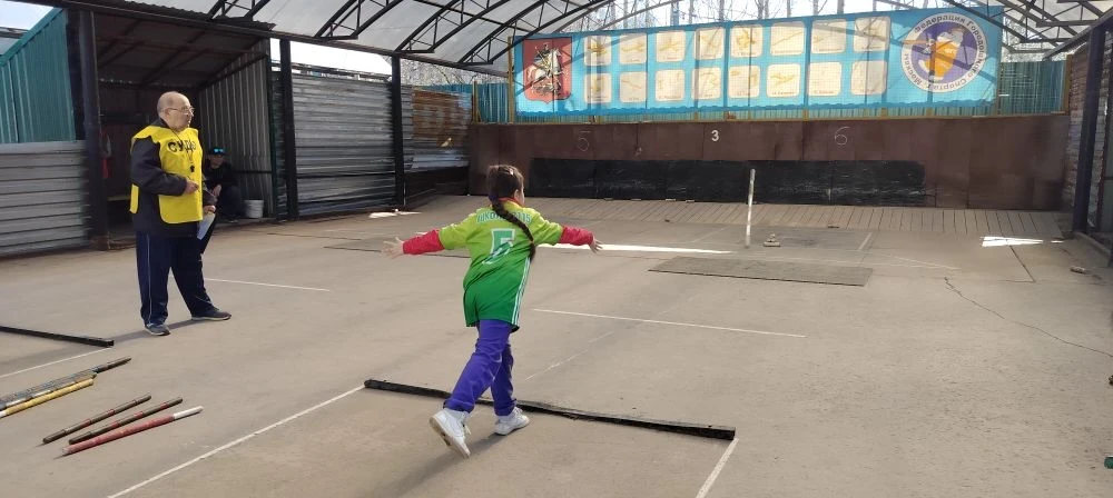 На старт всей семьёй: спортивная лига по городкам  🏏 4 апреля в рамках городского мероприятия прошла