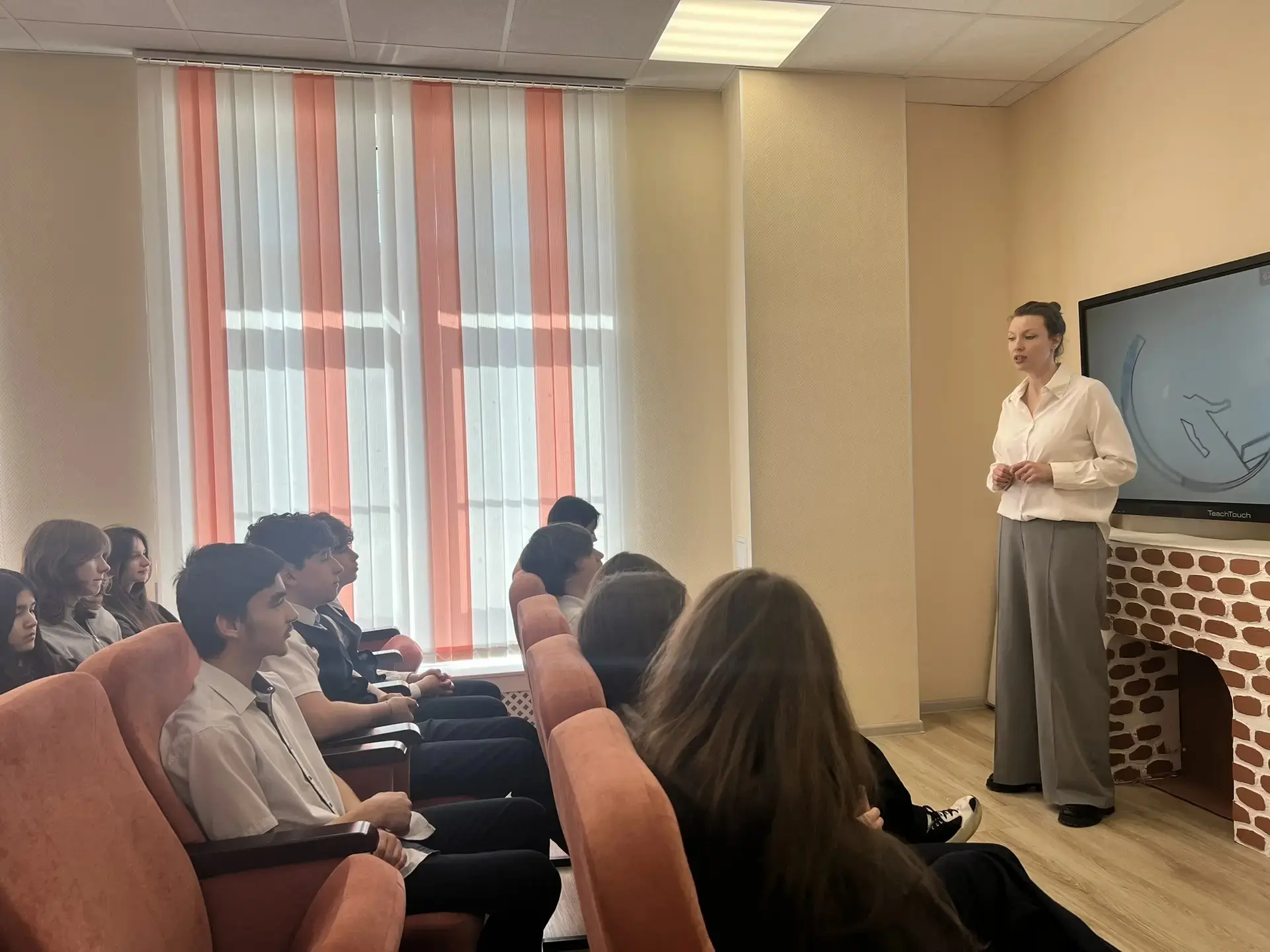 📍📣Знать — значит быть в безопасности! 📍Сегодня наши семиклассники  встретились с Надеждой Павловной 