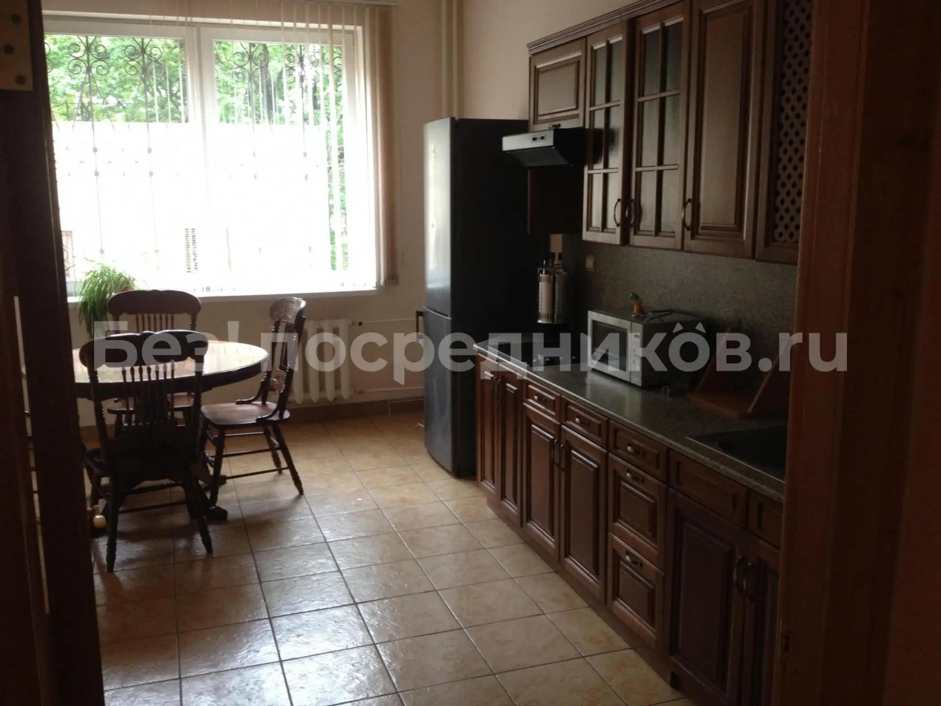 Сдам без посредников: 4 или более -комнатная квартира, 205м²