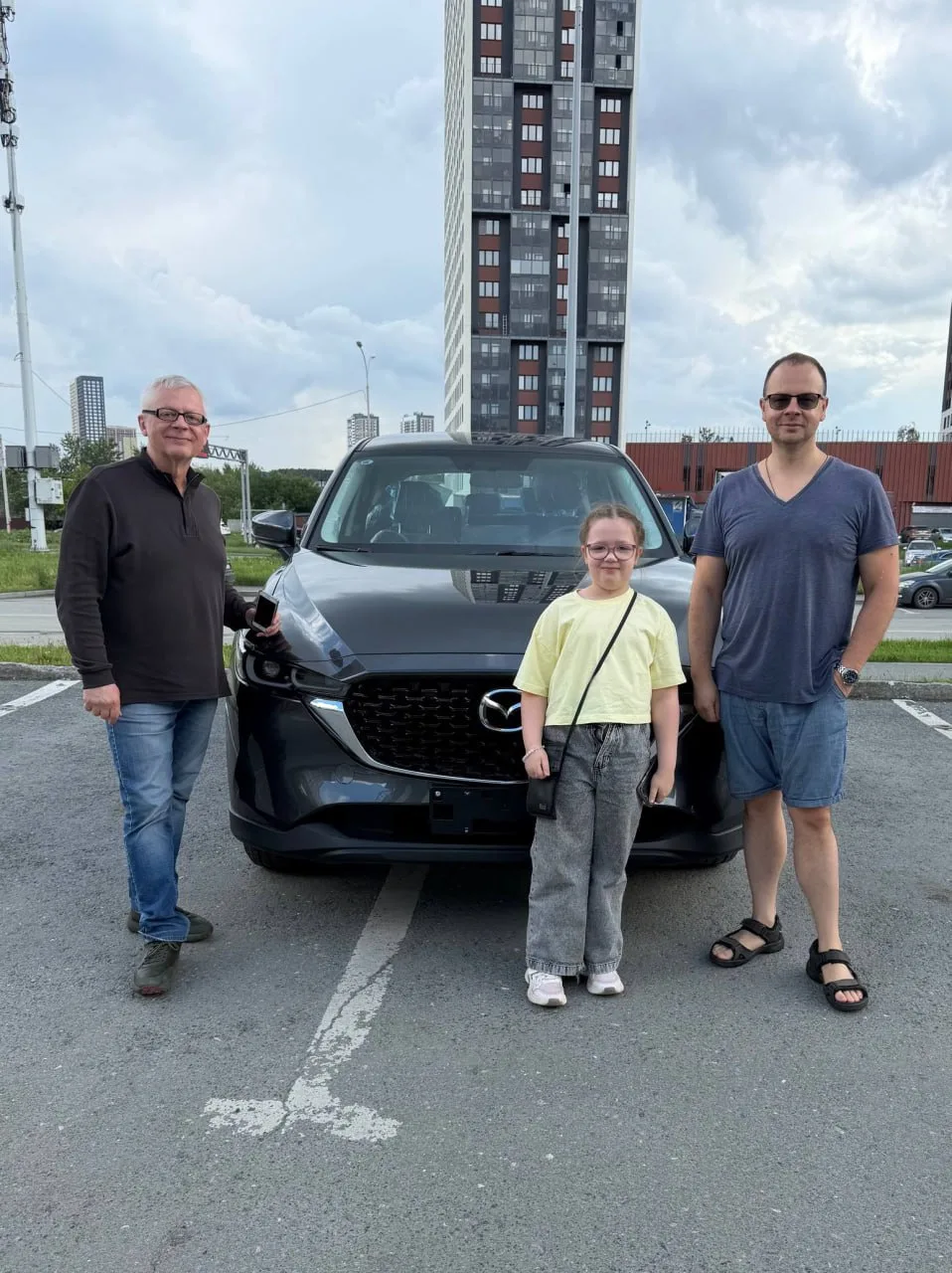 Выдача Mazda CX-5 2026 года для Григория!

Благодарим за доверие! Пусть автомобиль станет надёжным п