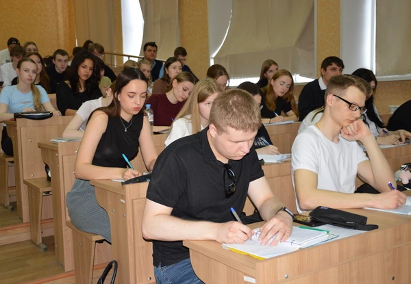 В академии состоялась конференция на тему «Духовные корни русской философии»  Под руководством доцен